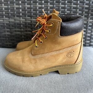 Timberland 6-Inch Boots Boys 2.5 Tan High